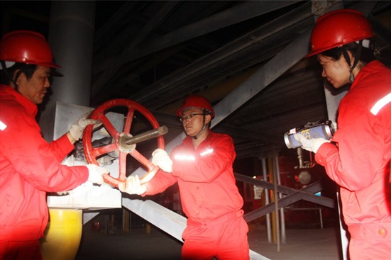 塔河采油一厂轻烃装置复产一次性投产成功